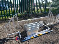 4 x aluminium magnetic safety jumps with poles - 2