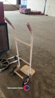 Strong sack barrow - 3