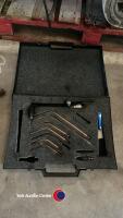 Oxy-acetylene and cutting tips in case - 2