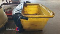 Builders mortar tub - 2