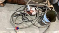 Pneumatic impact gun. 1 inch. Air line and 1 inch impact sockets.