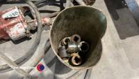 Pneumatic impact gun. 1 inch. Air line and 1 inch impact sockets. - 2