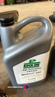 Rock oil maxcut 5AC neat metal working fluid - 2