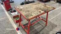 Fold up work bench