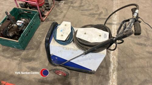 Brendon 240 volt pressure washer, working