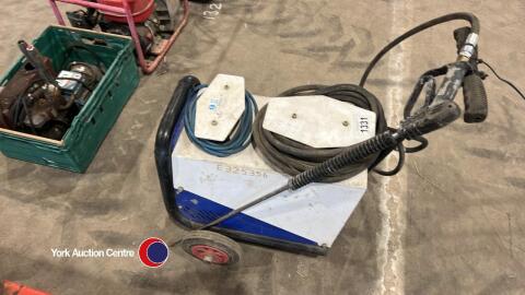 Brendon 240 volt pressure washer, working