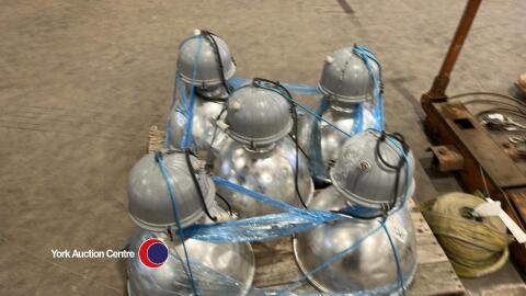 4 x industrial aluminium lights 240 volts