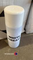 12 white spray grease - 2