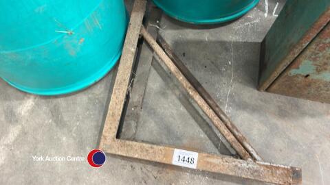 Pair of heavy shelving wall brackets