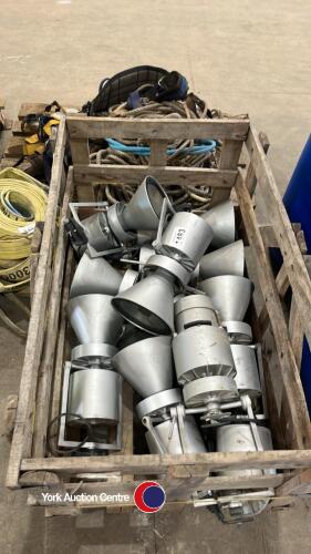 8 x aluminium warehouse lights
