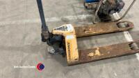 Pallet truck - 3