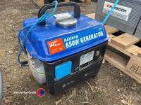 850 watt 2 stroke generator one 13 amp socket - 2