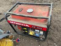 Honda EM4500 generator - 3