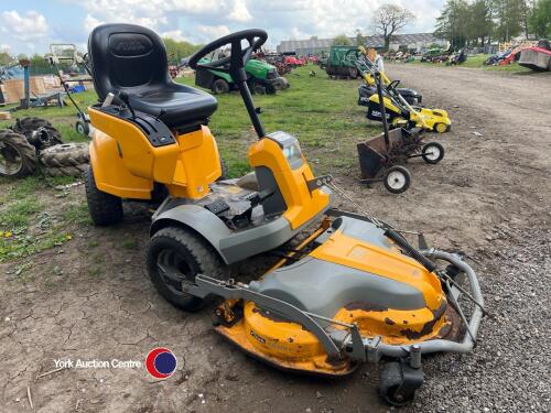 Stiga Park Residence 4x4 ride on mower with 100cm cutting deck, electric cutting deck height