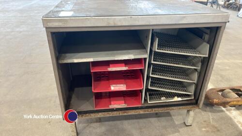 Leaflet cabinet