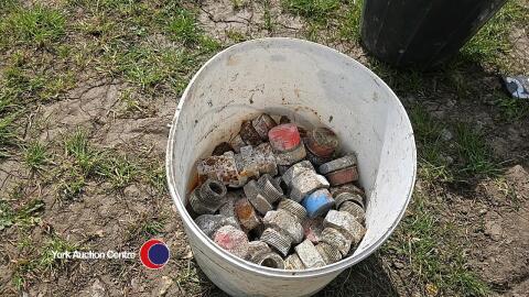 Quantity of new shop soiled hydraulic fittings