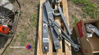Kubota compact tractor linkage set including arms, drawbar and clevis pin - 2