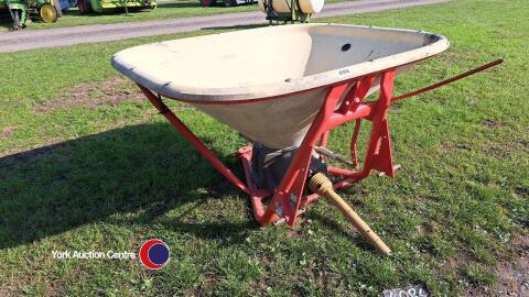 Vicon fertiliser spreader