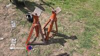 2 x axle stands, 24in - 2