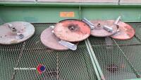 Amazone fertiliser spreader, pto and manual in office - 4