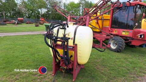 Hardi MX600 crop sprayer, pto in office