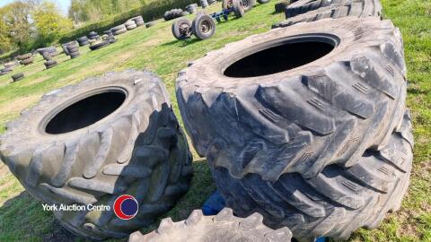 4 x BKT tyre, IF, 600/70-R30, 10% tread