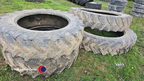 Set of part warn row crop tyres. 2 Agrimax 380/90R50 and 2 Agrimax 380/85R34.