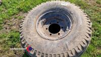 Pair of 12.5/80-15.3 rims with tyres - 2