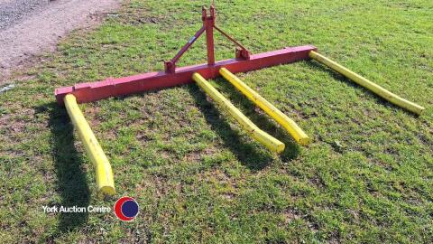 Double bale lifter/cuddler, fits on 3 point linkage