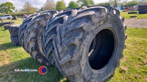 4 x BKT IF 600/70R30 JCB Fastrac tyres