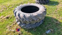 2 x BKT 13.6-28 tyres - 4