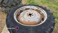 2 x Ford 6 stud wheels, 11 x 36 - 2