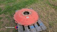 2 x Fendt wheel centres - 3