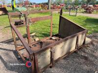 Transport box with 3 point linkage