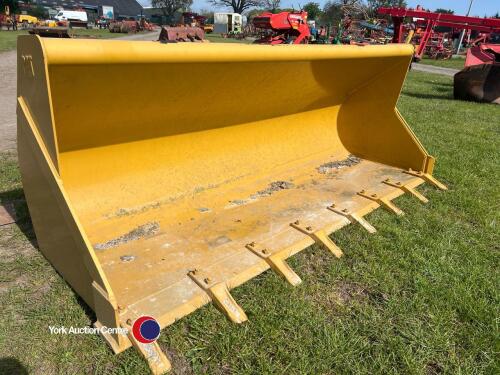 CAT telehandler bucket, unused