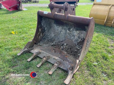 Digger bucket
