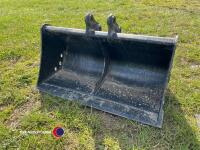 JCB 30in mini digger bucket, unused