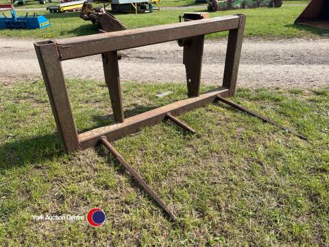 Heavy duty Big Bale lift with Manitou bracket