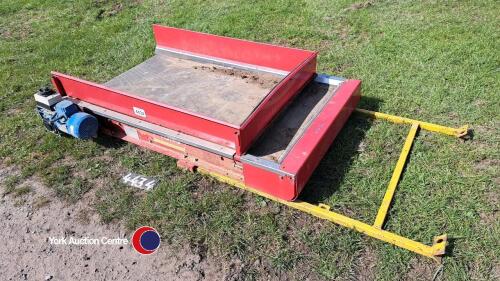 Tong conveyor, in good condition, from a Tong Peal potato washer