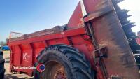 K-Two 12T Duo muck spreader c/w slurry door, greedy boards, heavy duty bed chains and gearbox, slip clutch and shear bolt protection, 580x70x38 tyres, rear towing hitch and lights, year 2012 - 4
