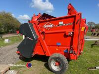 Kuhn Primor 3570M straw blower, less than 1000 bales from new - 6