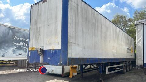 Triaxle artic 13.6m insulated storage trailer, air suspension, roller shutter door