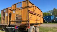 Richard Western 10T silage trailer, auto door, super singles, grain door with hatch, - 4