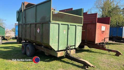 ETC 8T grain and silage trailer with silage sides and end door for grain