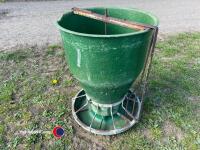 Osbourne weaner round feeder - 3