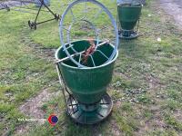 Osbourne weaner round feeder - 2