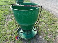 Osbourne weaner round feeder - 2