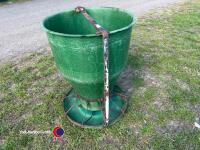 Osbourne weaner round feeder - 3