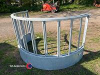 New sheep ring feeder