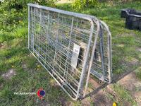 6 x galvanised hurdles - 2